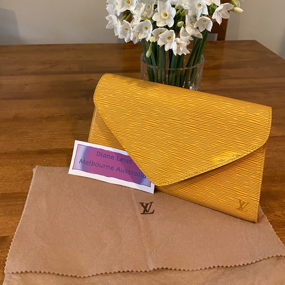 Louis Vuitton Clutch Epi Leather Yellow - Picture 1 of 16